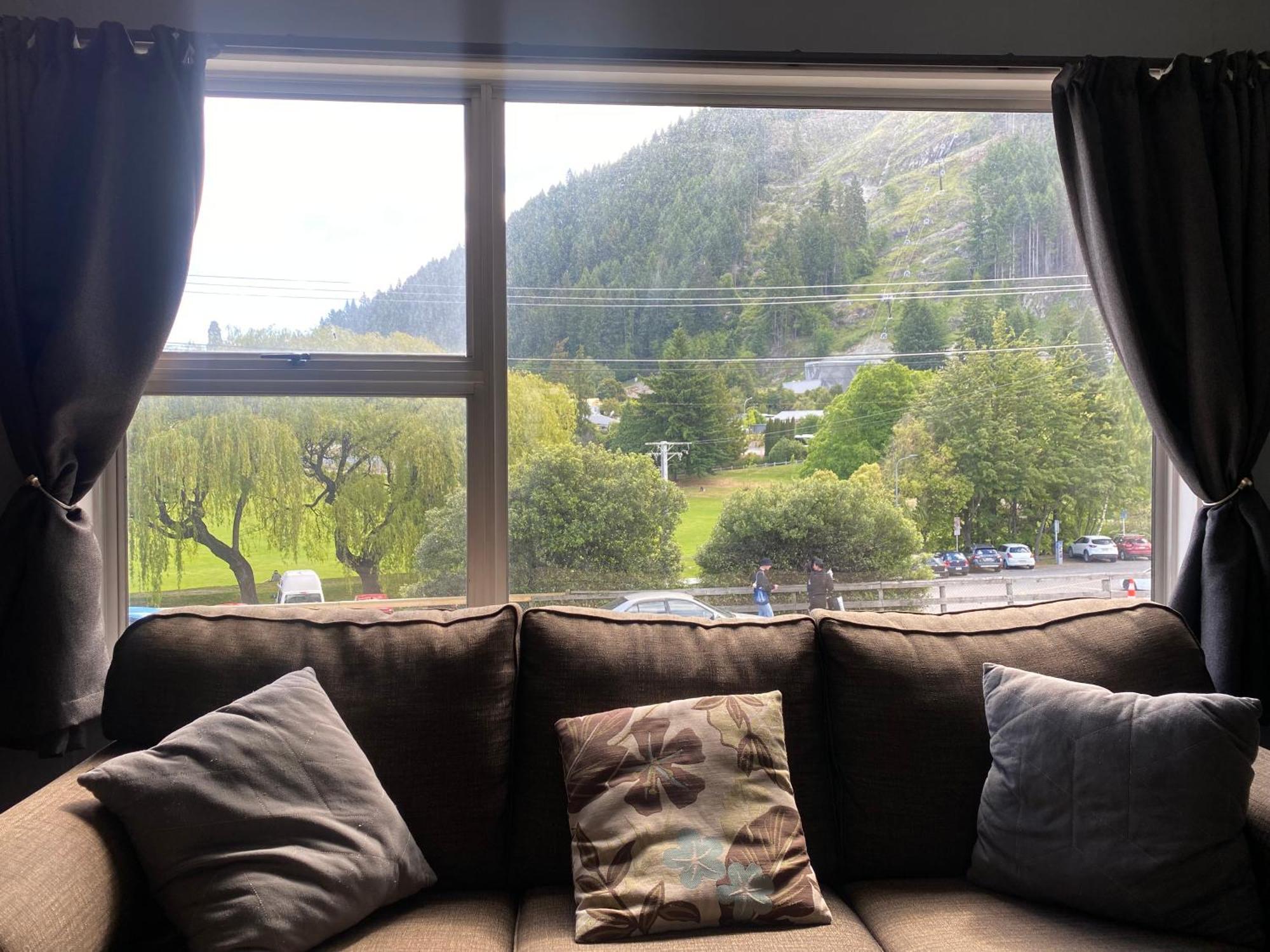 Alpine Lodge Куийнстаун Екстериор снимка