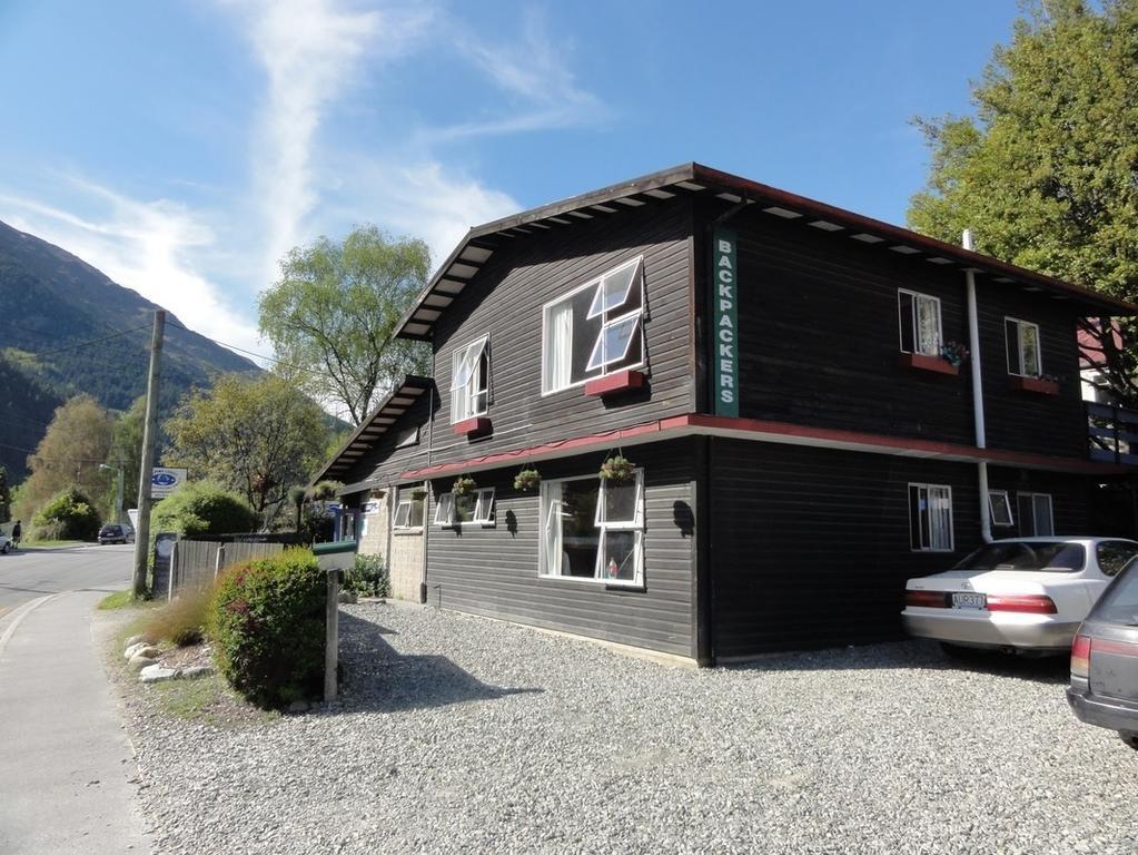 Alpine Lodge Куийнстаун Екстериор снимка